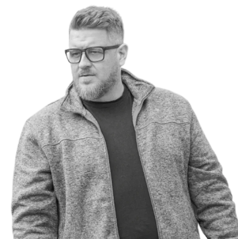 arcus staff - lee