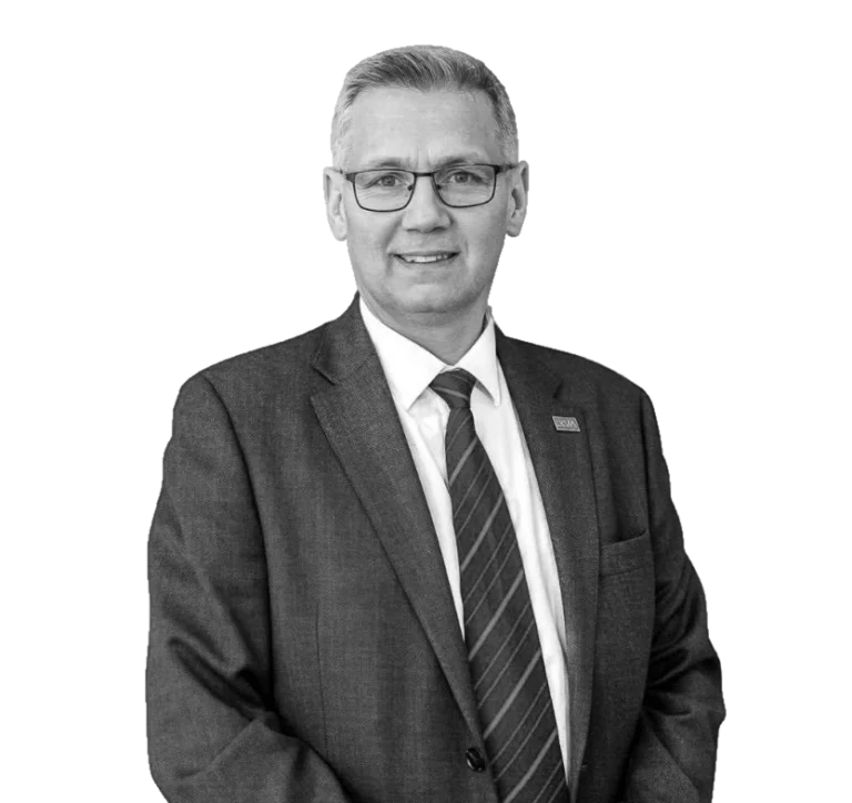 arcus staff - robert